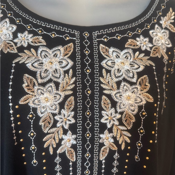 NWT Alfred Dunner Black Top with Gorgeous Embroidery Detail XLARGE/PETITE #W - Picture 2 of 8